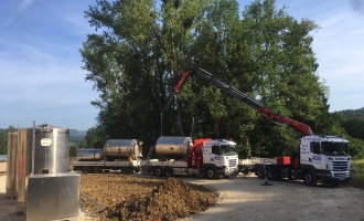 Transfert des 32 cuves des caves de Chartreuse